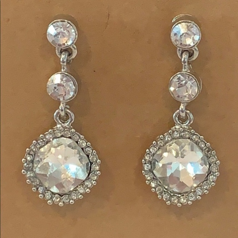 💐5/25 dangle drop large crystal center elegant